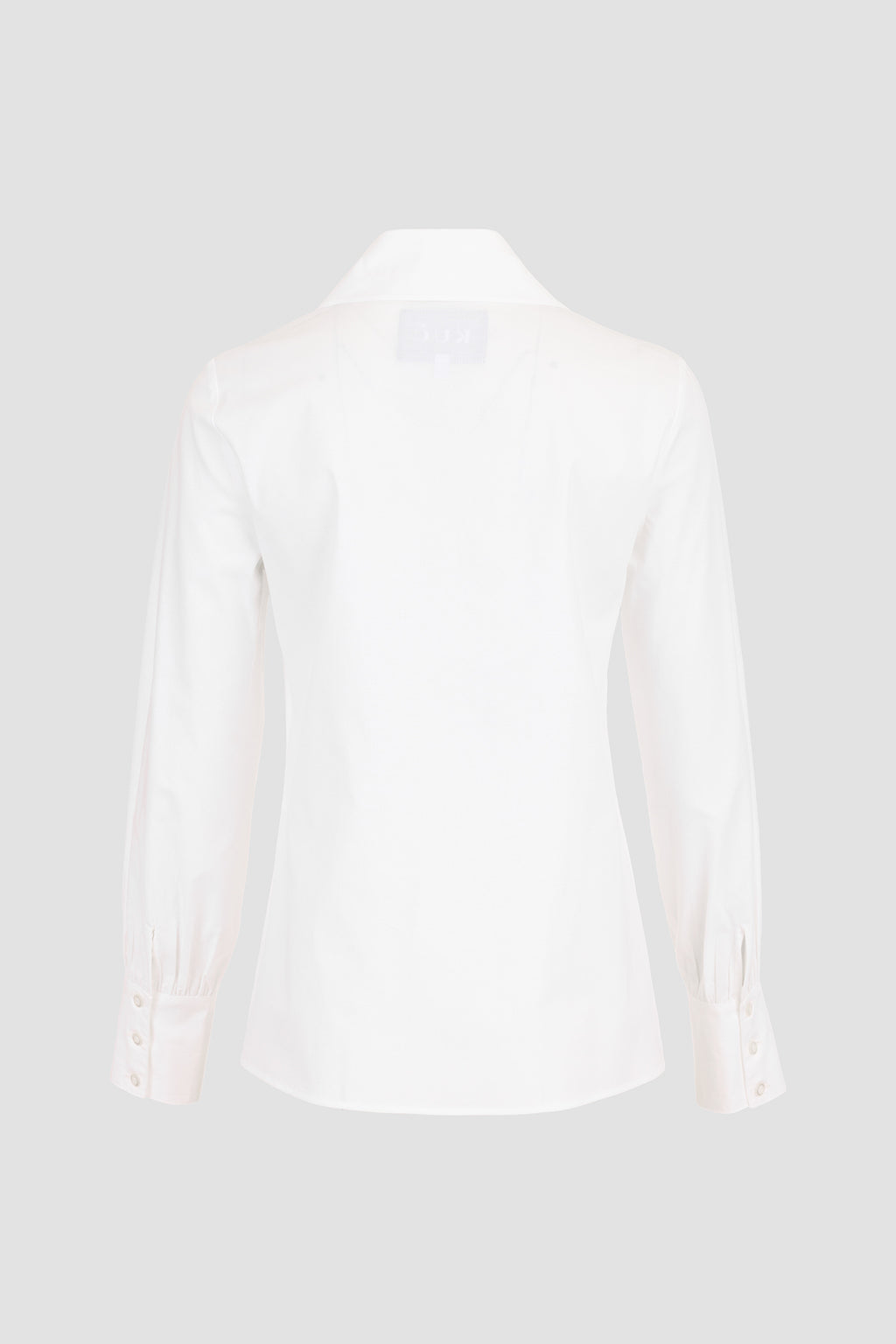 Zora Montenegro White